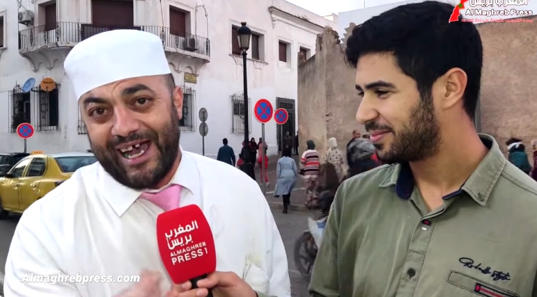 أشهر بائع البريوات في مدينة تطوان يلقبه السكان بـ الزاين