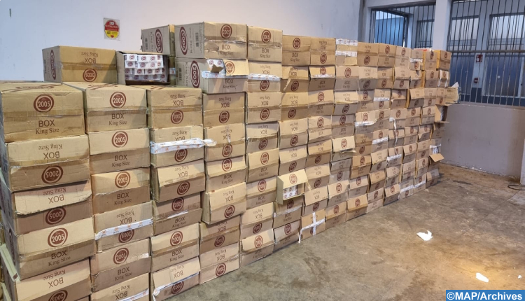 الجمارك تحجز أزيد من 10 ملايين سيجارة معدة للتهريب بميناء طنجة المتوسط