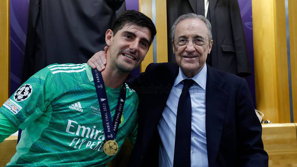 فلورنتينو بيريز مخاطبا لاعبي ريال مدريد يوم الاحتفال بدوري أبطال أوروبا لنحرز اللقب الخامس عشر