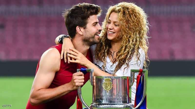 رسميا.. شاكيرا تعلن انفصالها عن بيكيه