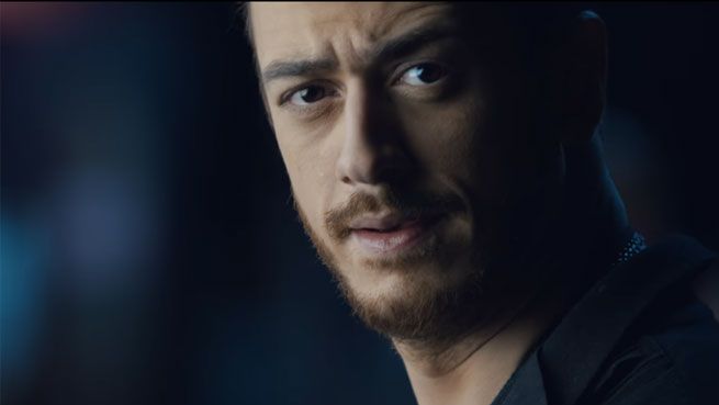 بالصورة: هكذا رد لمجرد على اقتحام حفله ببغداد