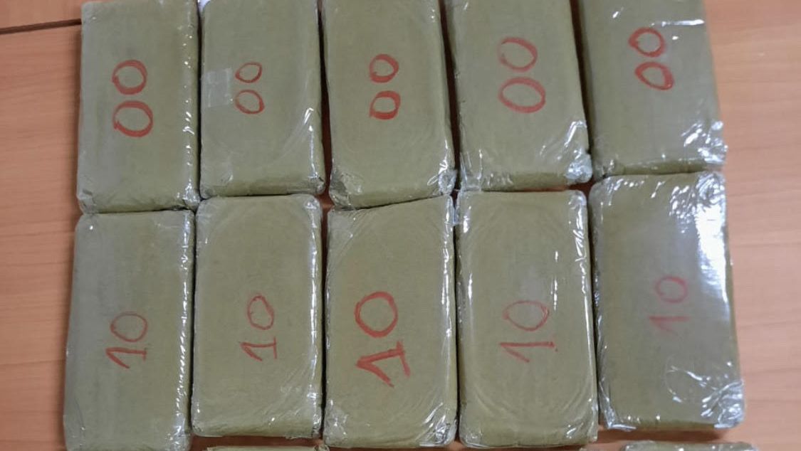 ضبط عصابة مخدرات بالرشيدية متلبسة بحيازة 850 كلغ من الحشيش