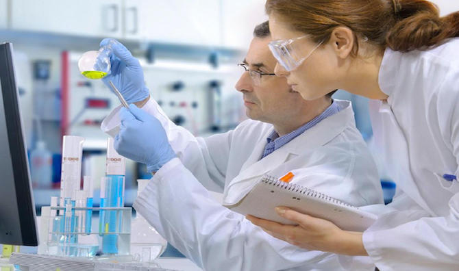 دواء جديد يمثل “طفرة” في علاج السرطان