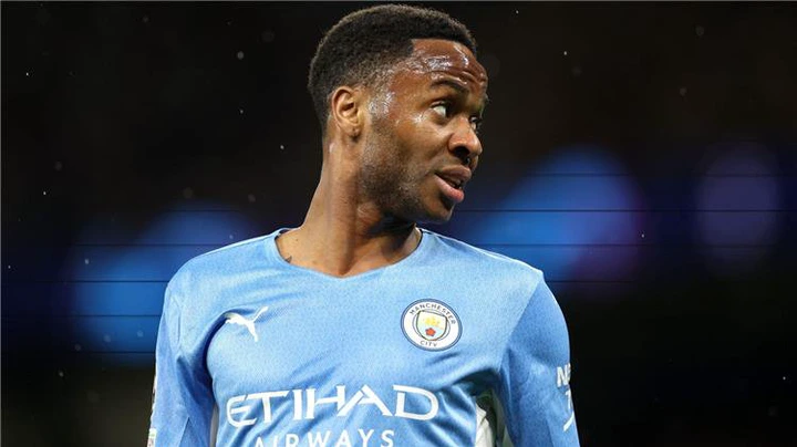 ستيرلينج يدرس مغادرة مانشستر سيتي ونادِ إنجليزي يتأهب لضمه – صفحة الشعب