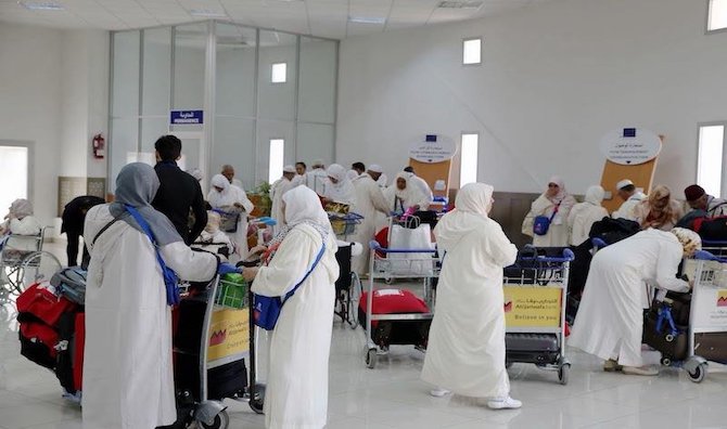 وصول أول طلائع الحجاج إلى السعودية