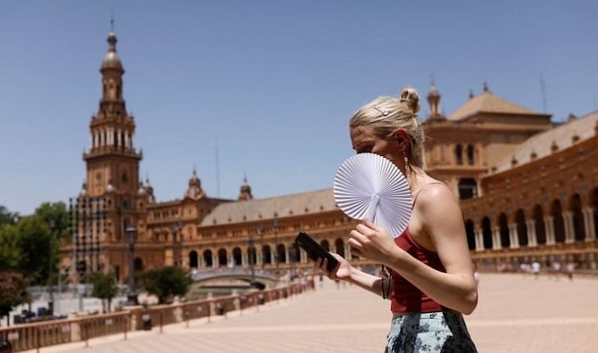 إسبانيا تكتوي بأشدّ موجة حرّ منذ 20 عاماً