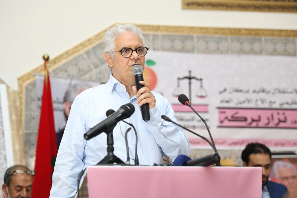 تفاصيل اجتماع صاخب للفريق البرلماني الإستقلالي.. برلماني قذف الرئيس بقنينة ماء واخر وصف شبيبة الحزب بـ"الشماكرية"