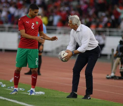 الجمهور يطلق صافرات استهجان ضد وحيد في مباراة ليبيريا – صفحة الشعب