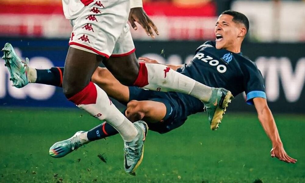 فوزي لقجع ينصف الدولي المغربي أمين حارث للمنتخب الوطني المغربي