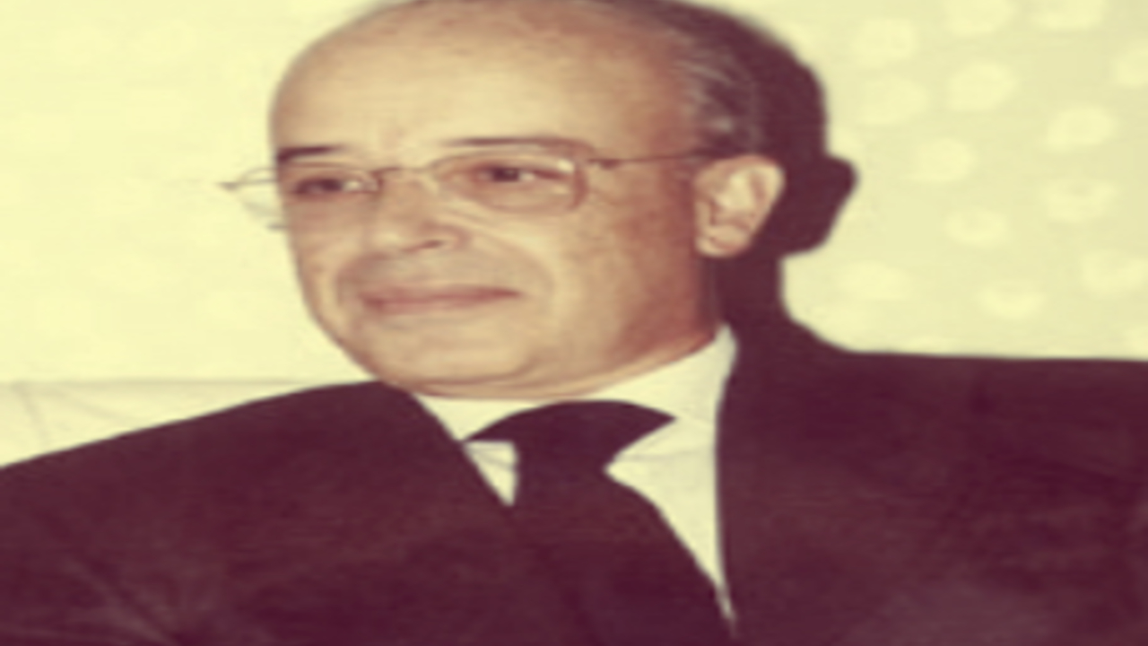 الملك محمد السادس يعزي أفراد أسرة المرحوم محمد السقاط والي بنك المغرب السابق