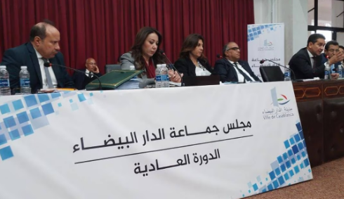 أعضاء من "البام" غاضبون من الرميلي.. هل يتّجه التحالف الثلاثي بجماعة الدار البيضاء إلى التفكك؟