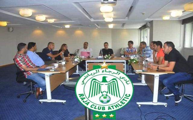 الرجاء الرياضي يحدد تواريخ الجموع العامة المتأخرة