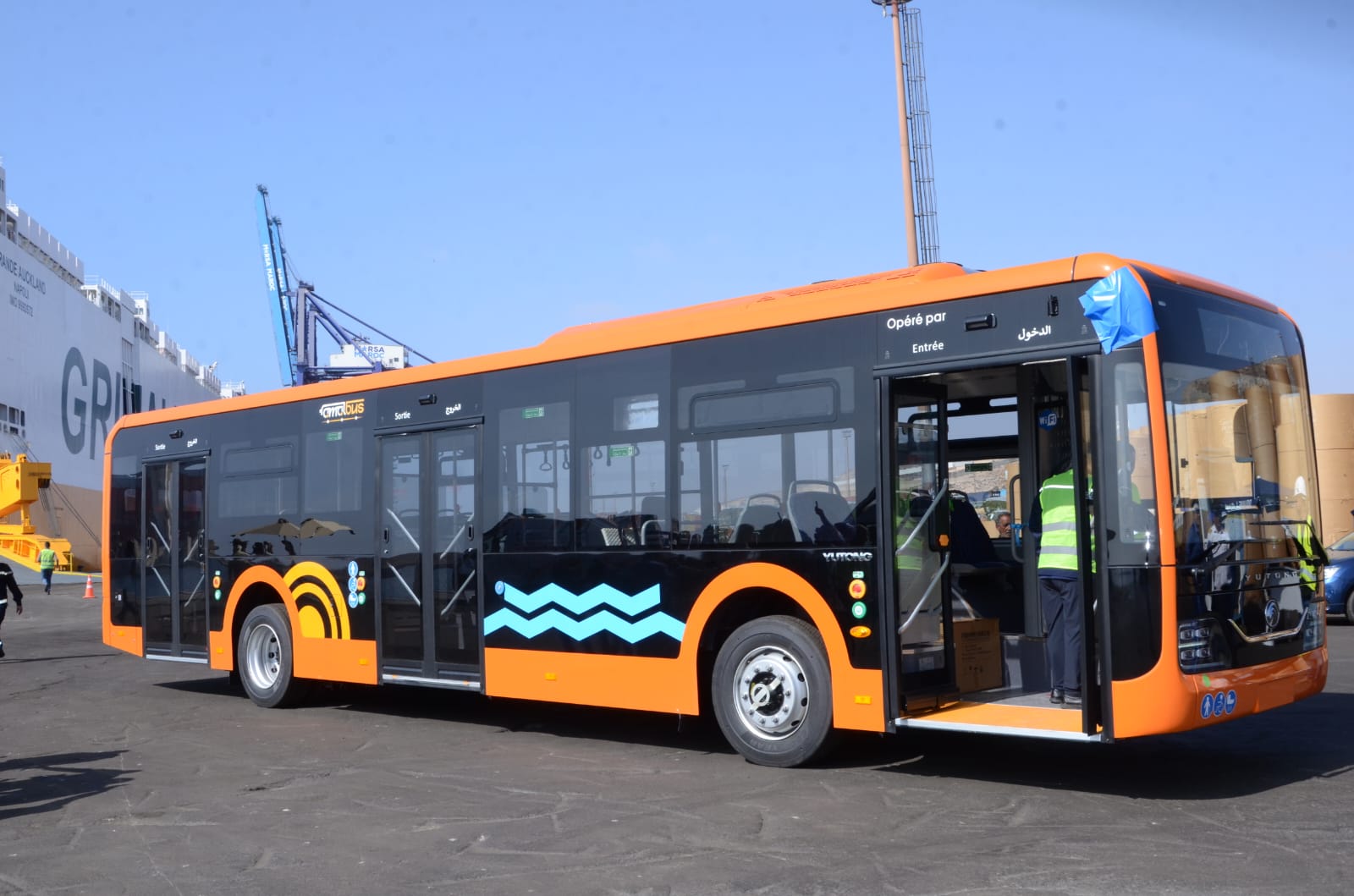 البرنامج الجديد للنقل الحضري العمومي للفترة 2025-2029.. استلام 70 حافلة جديدة بميناء أكادير