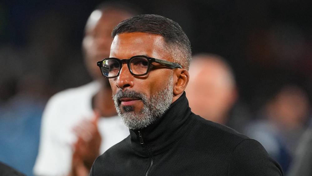 نادي رين الفرنسي يعلن إيقاف مدربه حبيب باي تمهيدا لإقالته