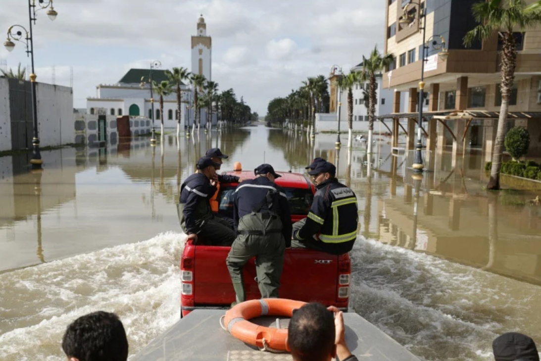 بتعليمات ملكية.. تخصيص 3 ملايير درهم لدعم متضرري فيضانات الغرب واللوكوس وإعلان أربع أقاليم مناطق منكوبة