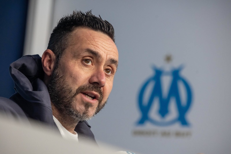 أولمبيك مارسيليا يعلن فك الارتباط مع المدرب دي زيربي عقب الخسارة القاسية أمام باريس سان جيرمان