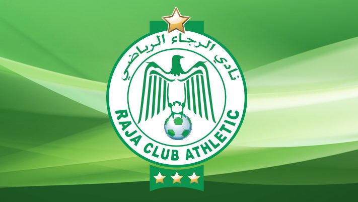 منخرطو الرجاء ينددون بأخبار "مغلوطة" ويلوحون باللجوء إلى القضاء لحماية النادي